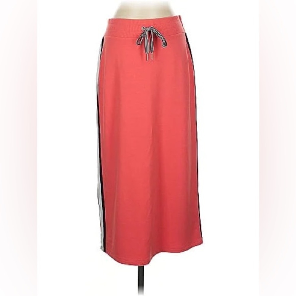 Tommy Hilfiger skirt medium.